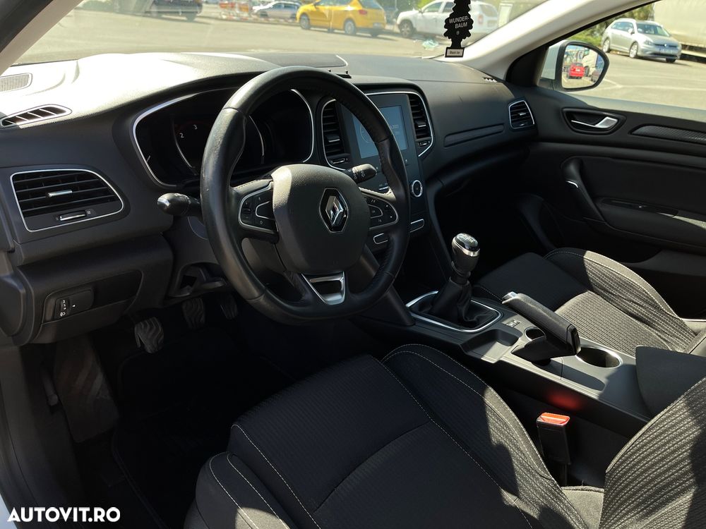 Renault Megane Blue dCi 116 Life - 6