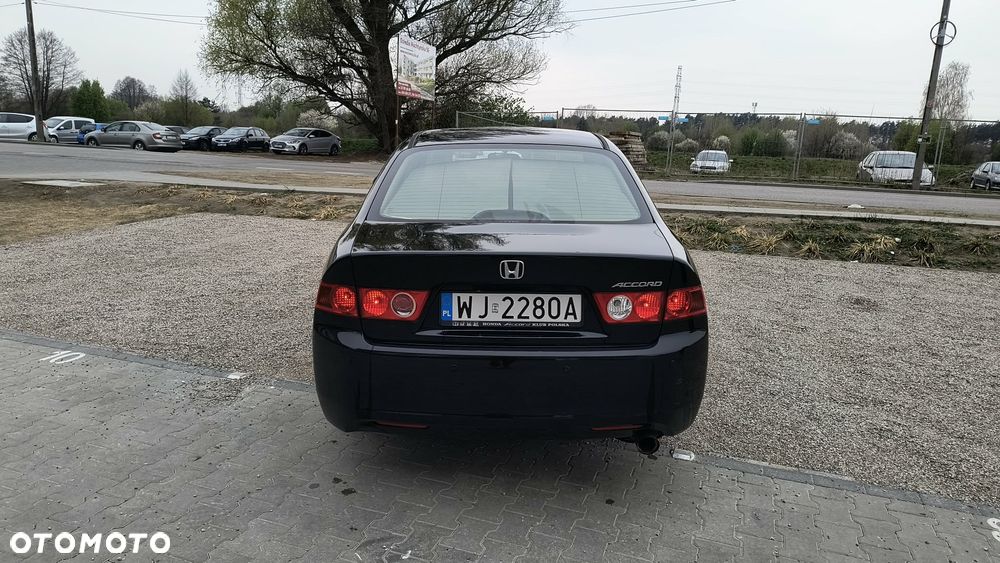 Honda Accord 2.0 Executive - 7