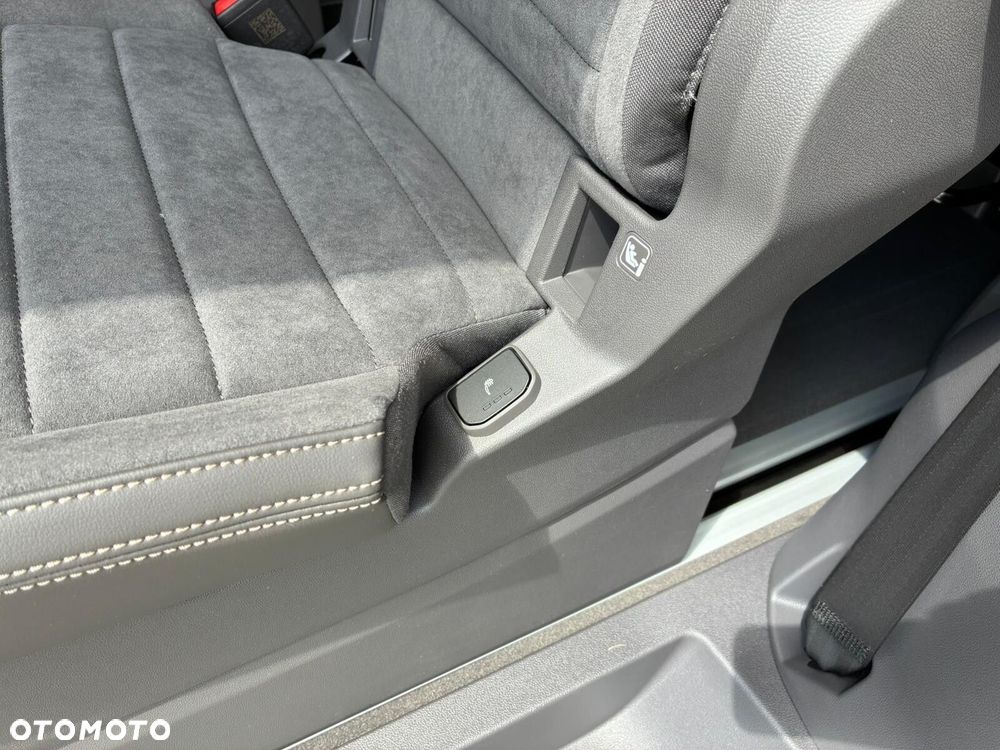 Volkswagen Multivan - 19