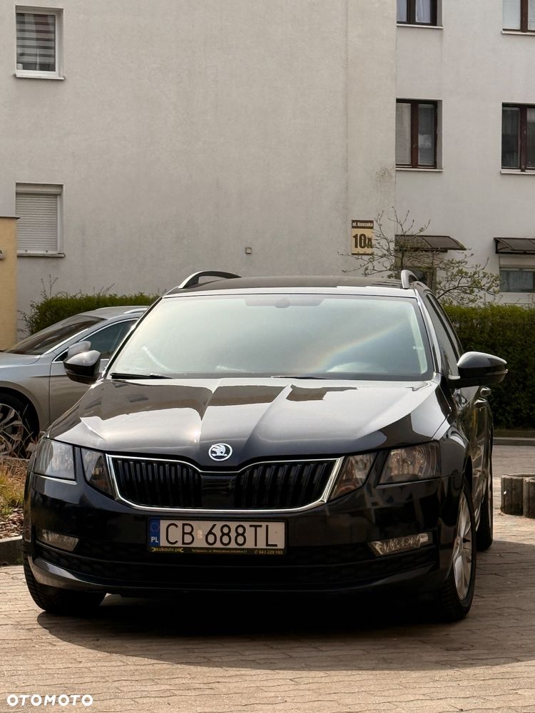 Skoda Octavia 1.6 TDI Ambition DSG - 2