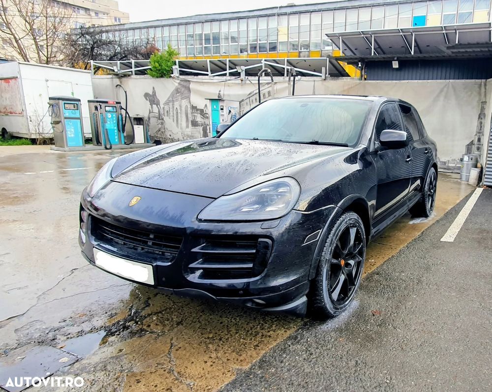 Porsche Cayenne - 1