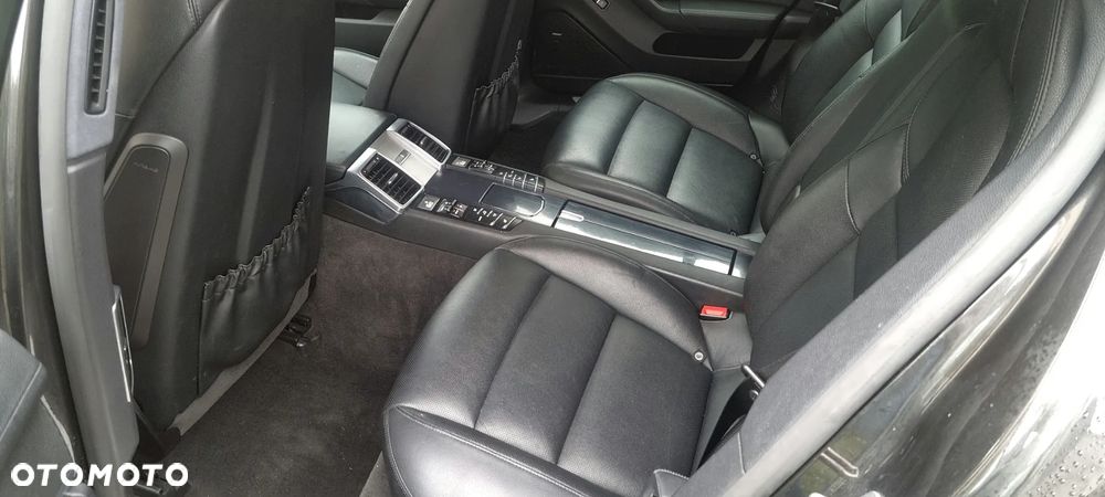 Porsche Panamera - 11