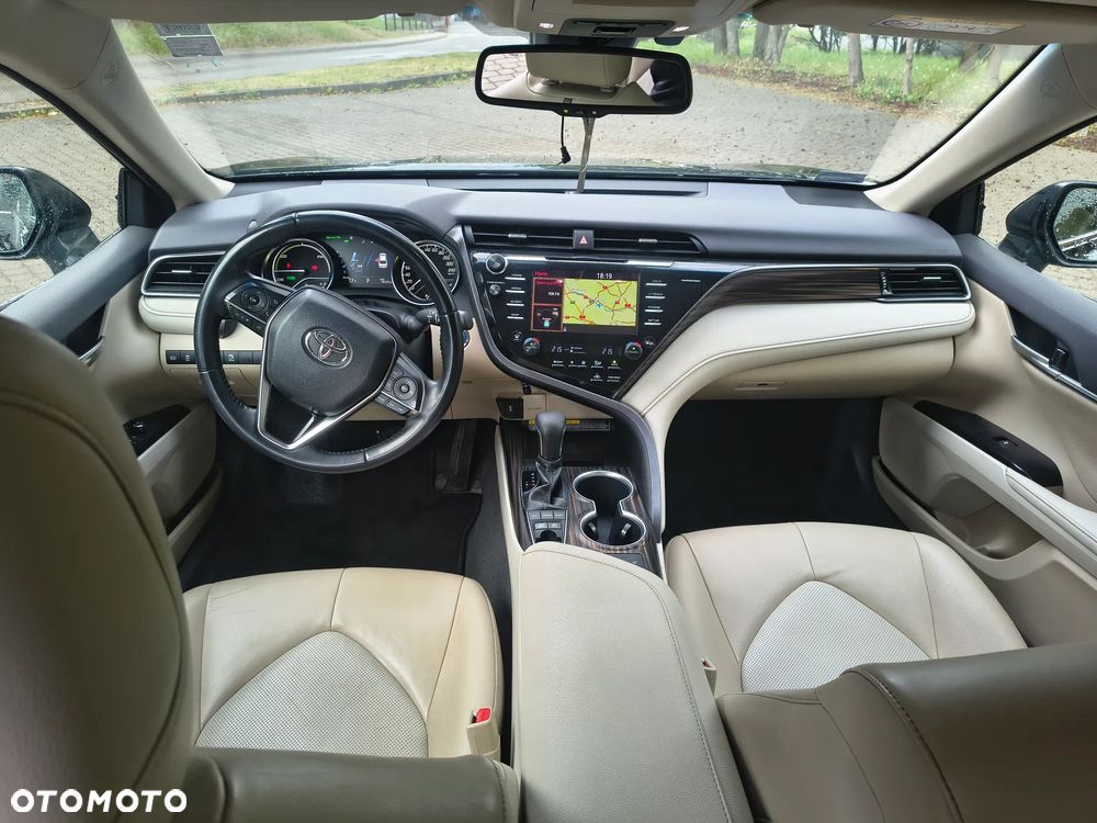 Toyota Camry 2.5 Hybrid Executive CVT - 7