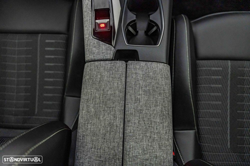 Peugeot 5008 1.2 Hybrid GT e-DCS6 - 34