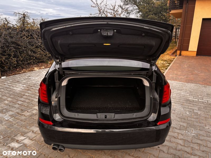 BMW Seria 5 530d xDrive - 4