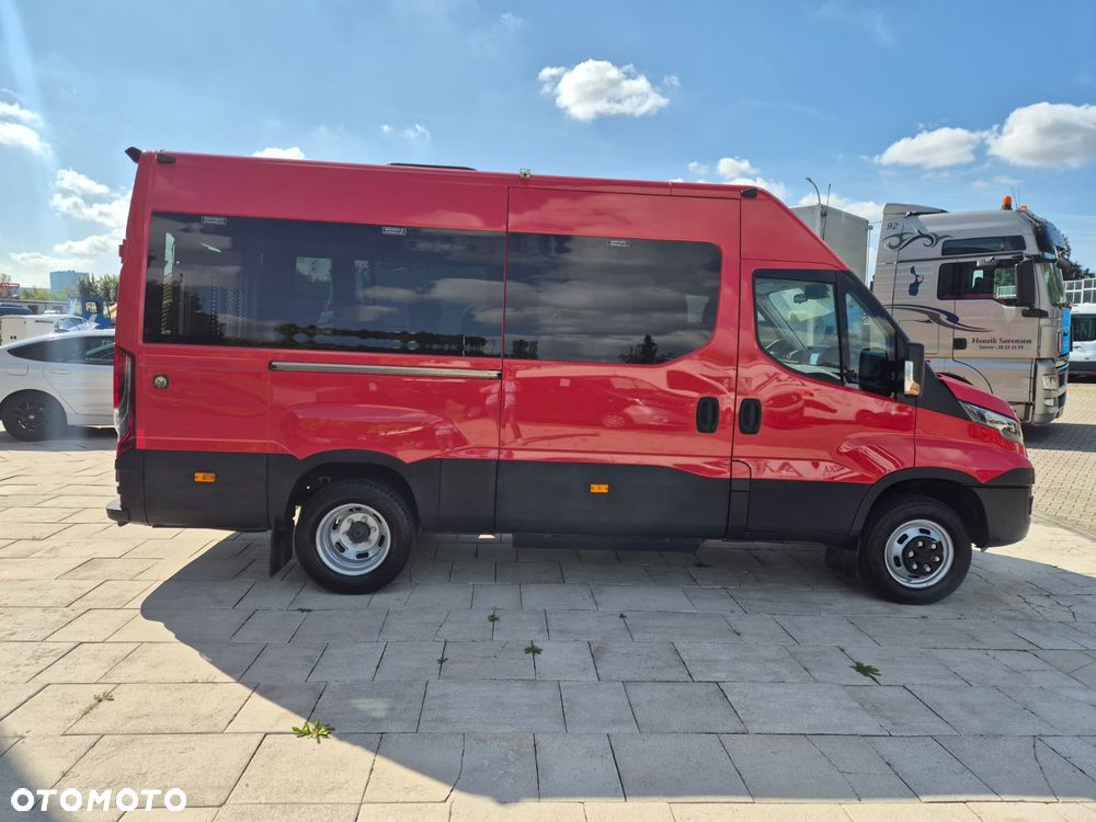 Iveco Daily 40 S 14 Forveda / CNG / BENZYNA / 10 MIEJSC / RAMPA / MIEJSCE DLA INWALIDÓW / KAMERY 360 / MOŻLIWOŚĆ 9 MIEJSC / WEBASTO / BEZWYPADKOWY - 6