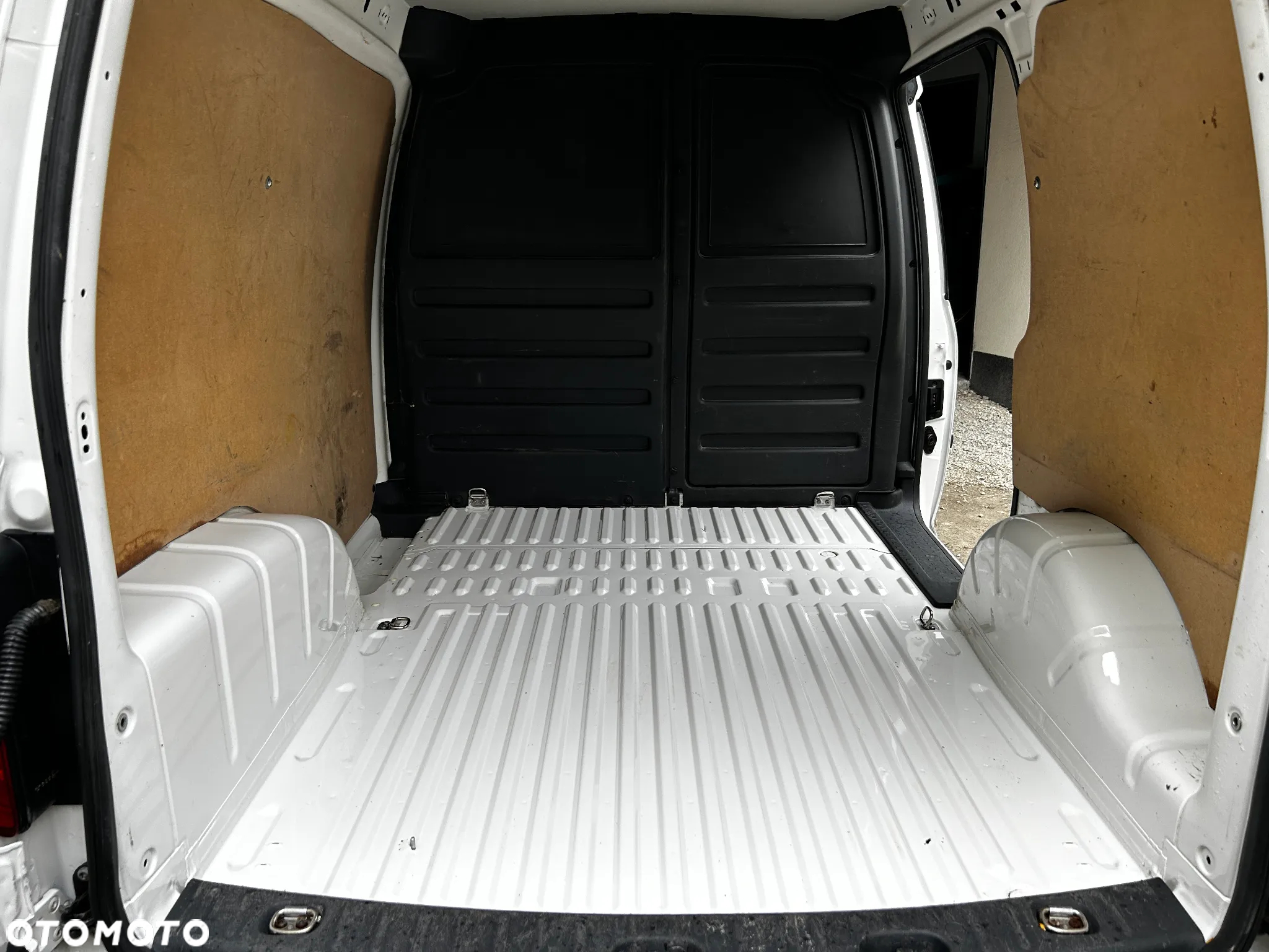 Volkswagen CADDY - 8