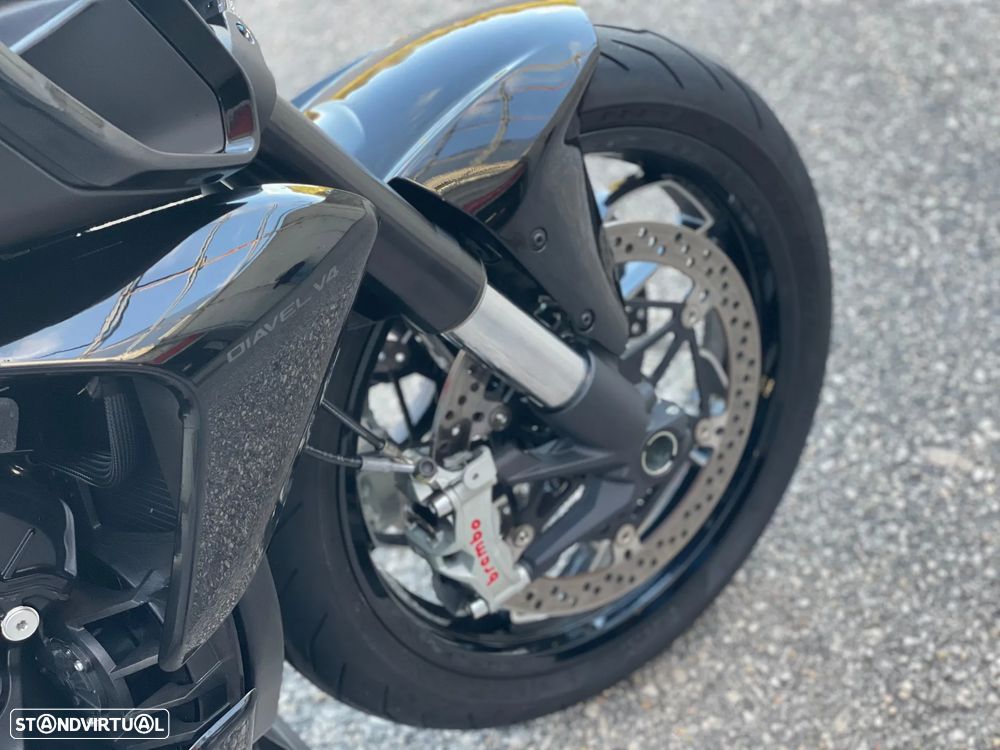 Ducati Diavel V4 - 5