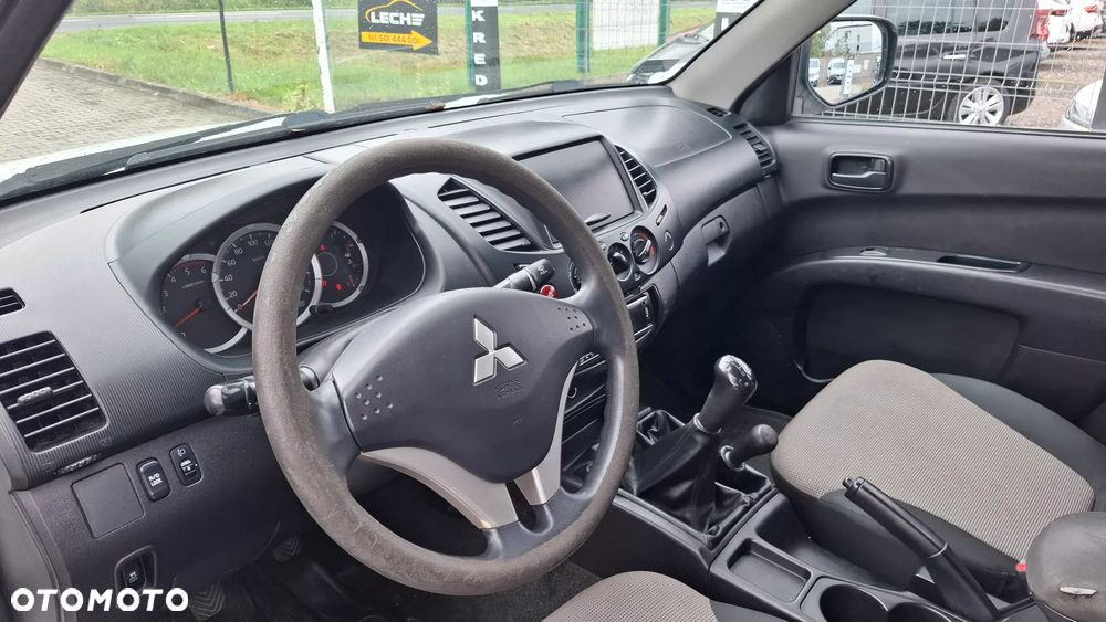 Mitsubishi L200 2.5 DID DC Invite AC - 10