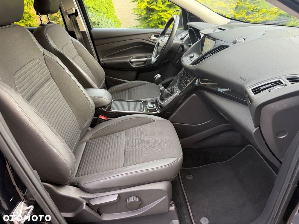 Ford Kuga - 29