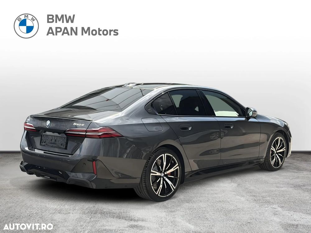 BMW Seria 5 550e xDrive Aut. - 9