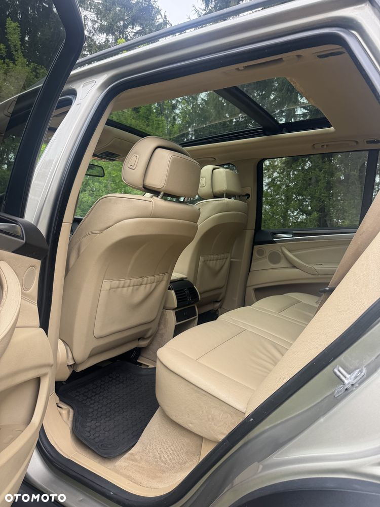 BMW X5 3.0si xDrive - 12