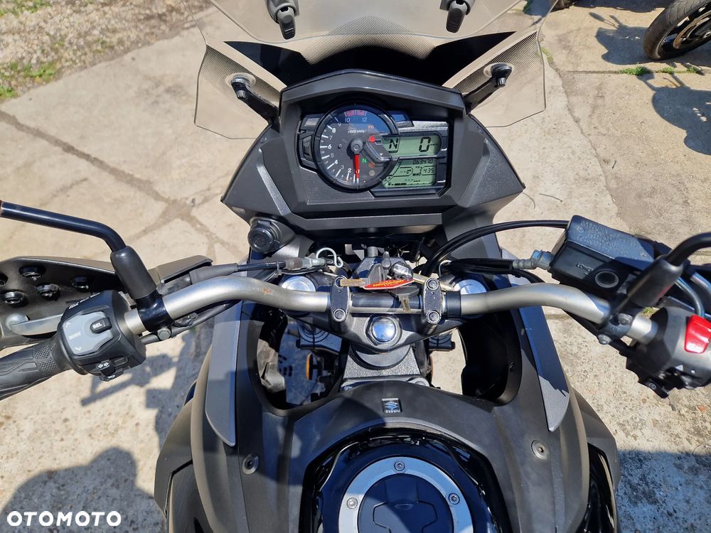 Suzuki V-STROM - 33