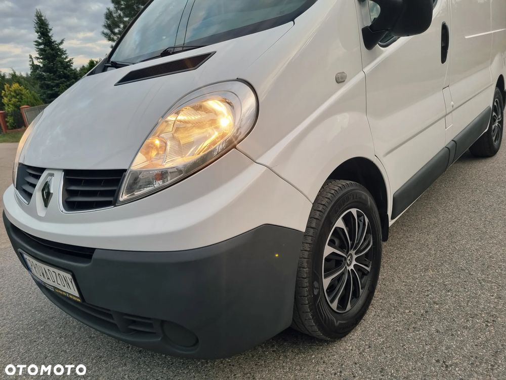 Renault Trafic - 23