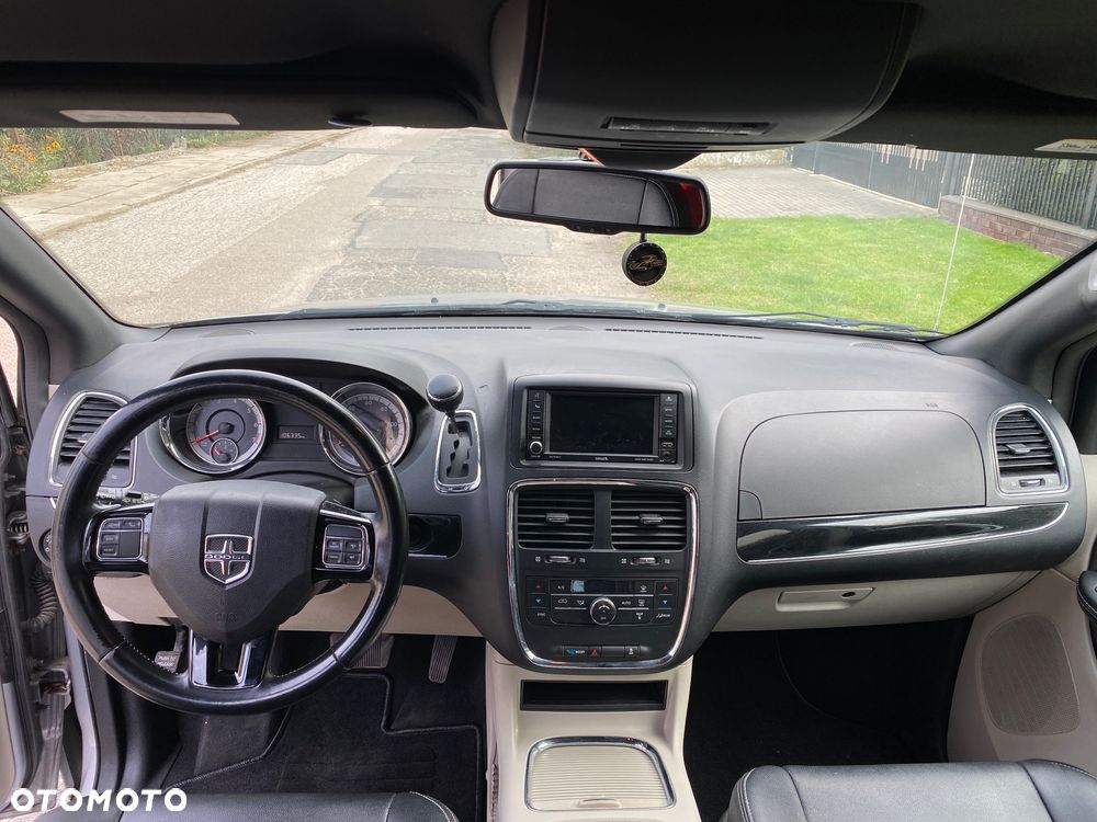 Dodge Grand Caravan - 15