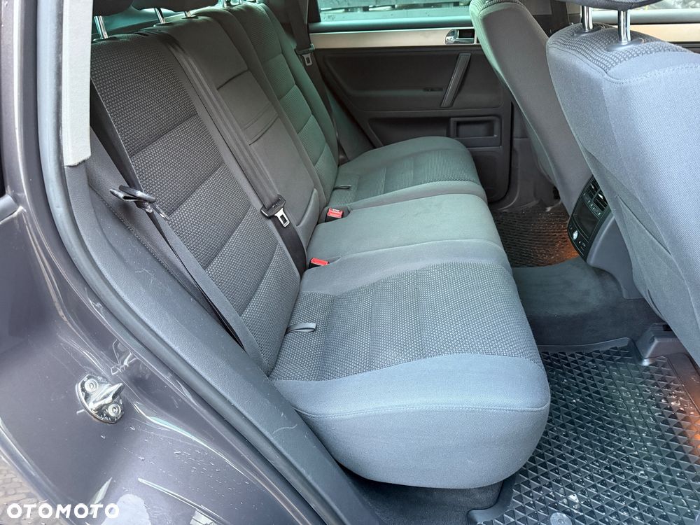 Volkswagen Touareg 3.0 V6 TDI DPF Automatik Individual - 19