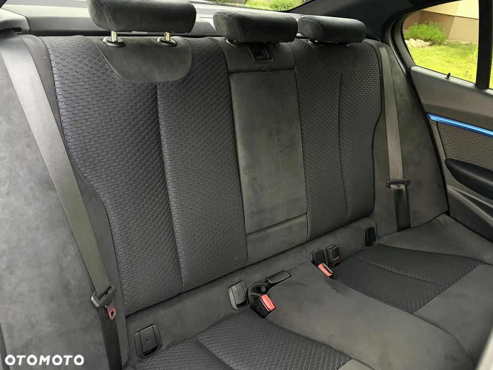 BMW Seria 3 318d M Sport - 26