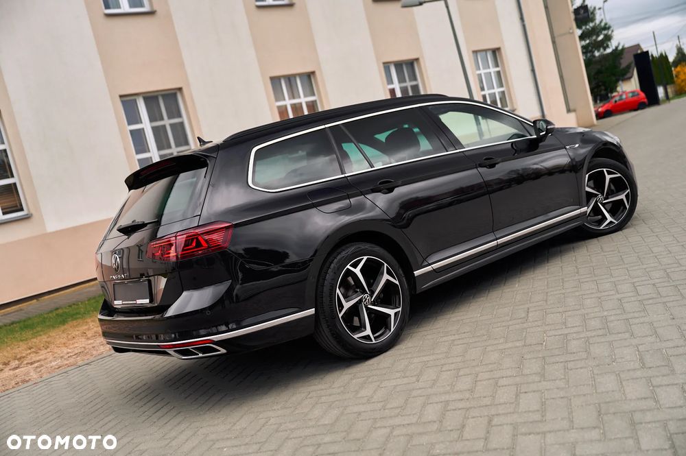 Volkswagen Passat Variant 2.0 TDI SCR DSG R-Line - 3