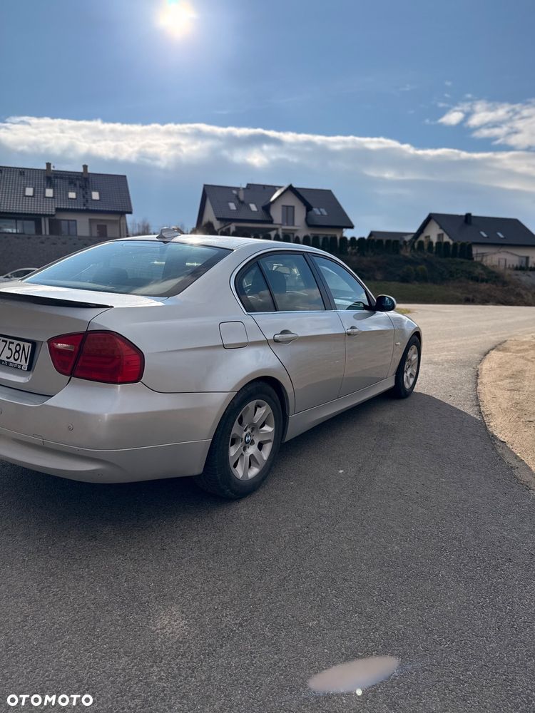BMW Seria 3 325i - 5