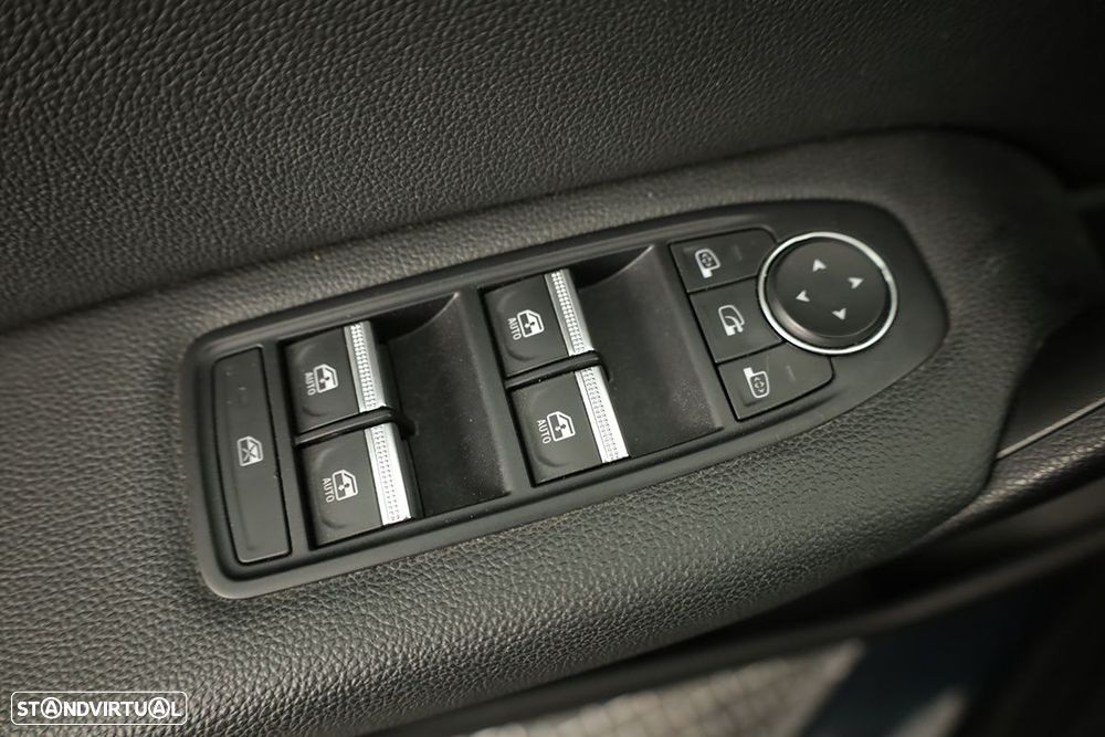 Renault Captur 1.0 TCe Techno Bi-Fuel - 21