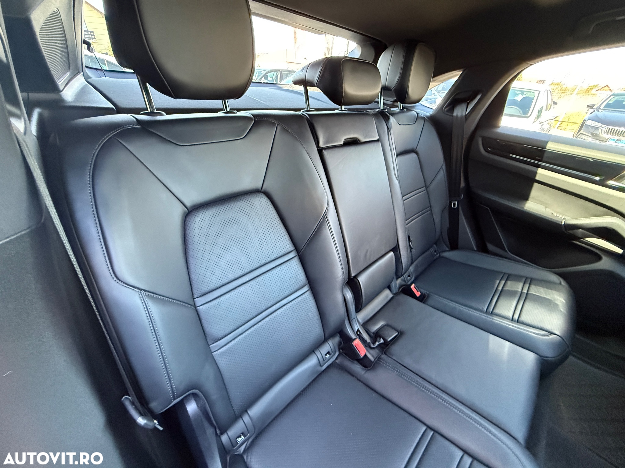 Porsche Cayenne Coupe E-Hybrid Tiptronic S Platinum Edition - 28