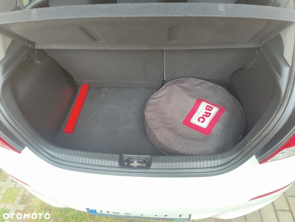 Hyundai i20 1.25 Classic + - 12