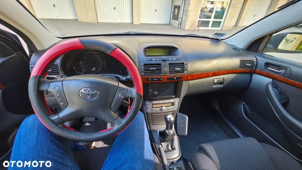 Toyota Avensis 2.0 D-4D Combi - 11