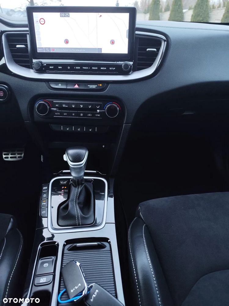 Kia Ceed 1.6 CRDi mHEV GT-Line DCT - 23