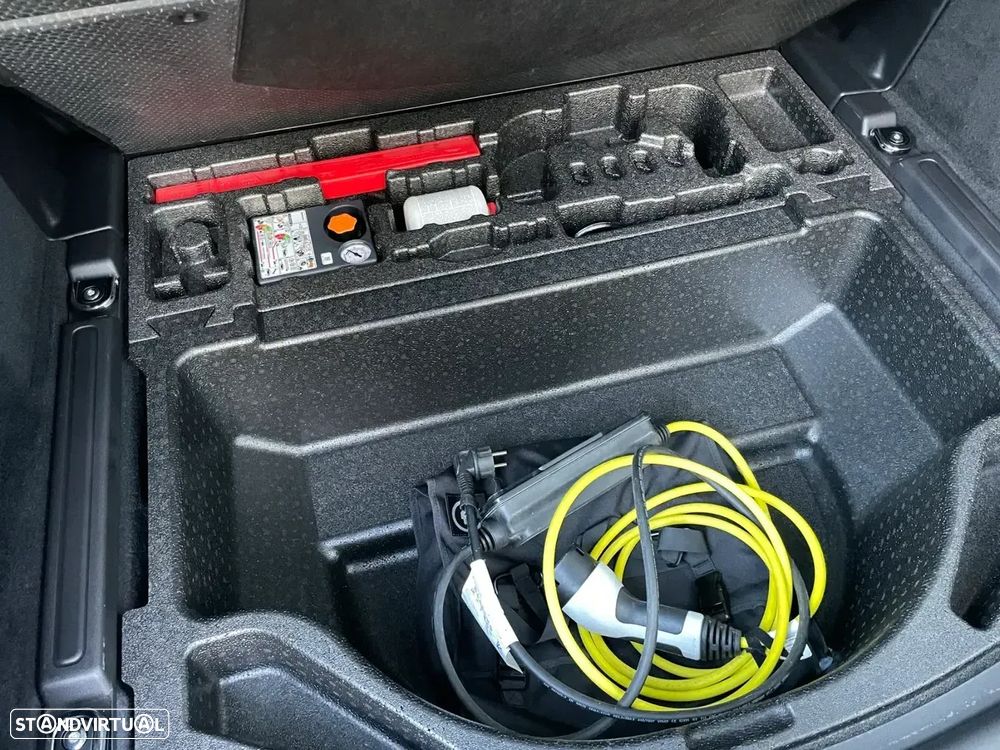 Land Rover Discovery Sport - 40