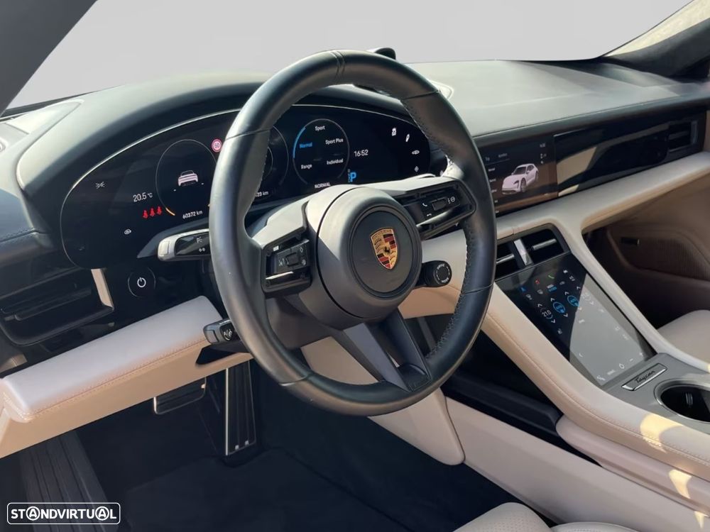 Porsche Taycan Cross Turismo Turbo - 11