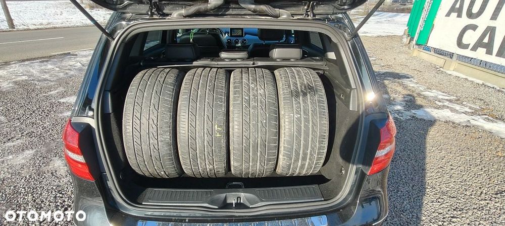 Mercedes-Benz Klasa B 180 BlueEFFICIENCY Edition - 17