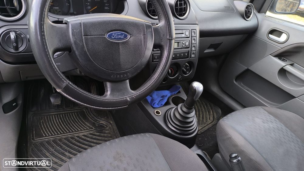 Ford Fiesta - 7