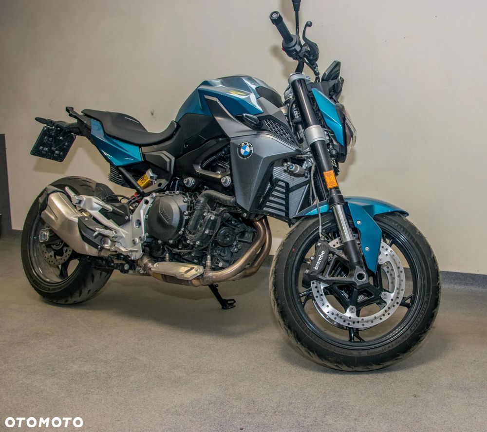 BMW F - 11