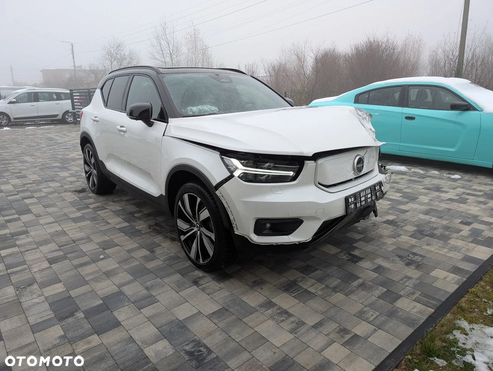 Volvo XC 40 82kWh P8 Recharge AWD Pro - 2