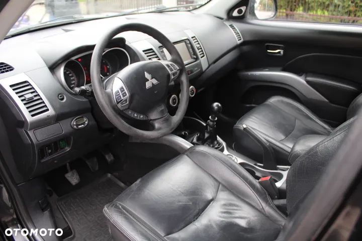 Mitsubishi Outlander 2.0 DID Instyle - 10