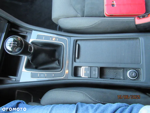 Volkswagen Golf VII 1.6 TDI BMT Comfortline - 20