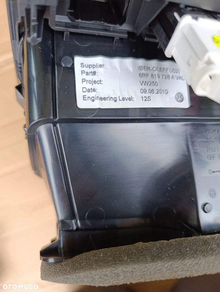 VW POLO V 5 6R KRATKA NAWIEWU ŚRODKOWA 6RF819728A - 3