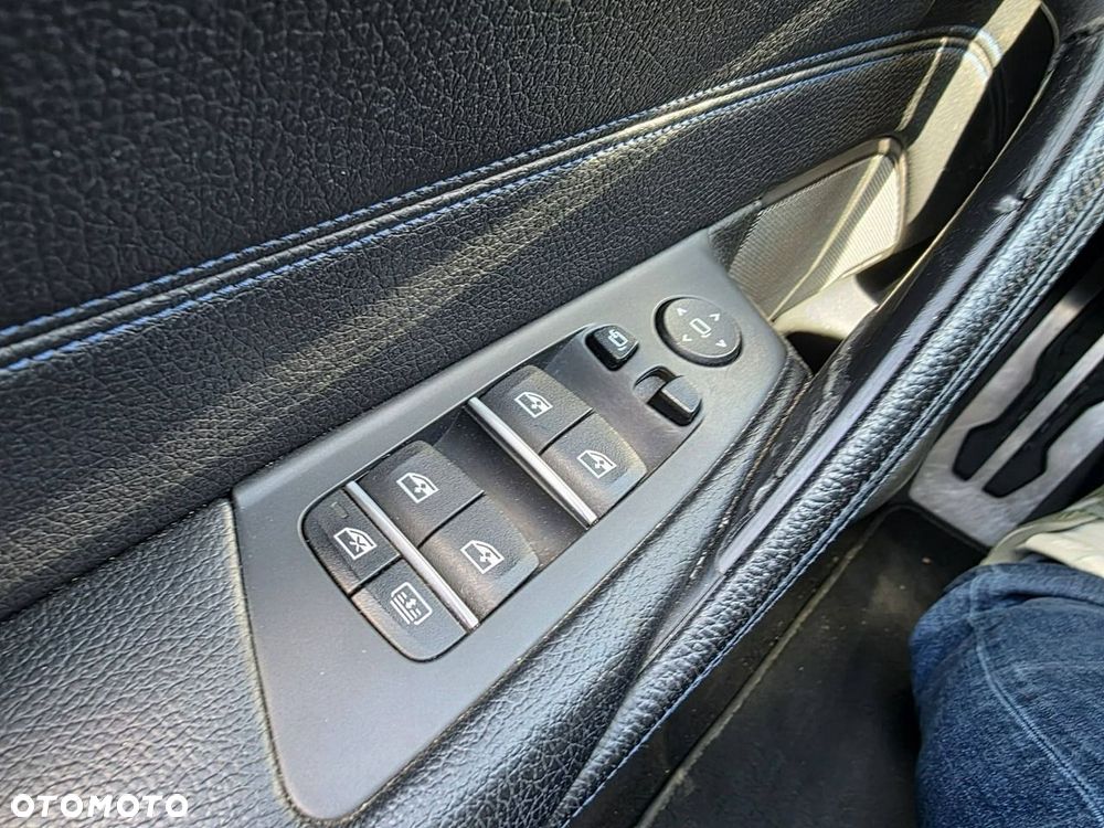 BMW Seria 5 530e iPerformance GPF M Sport sport - 11