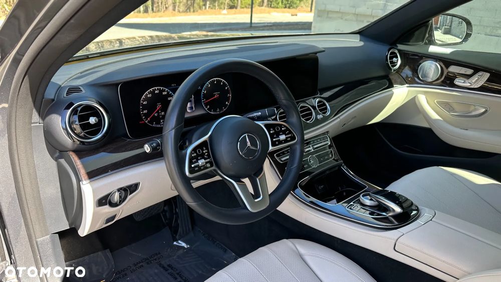 Mercedes-Benz Klasa E - 11