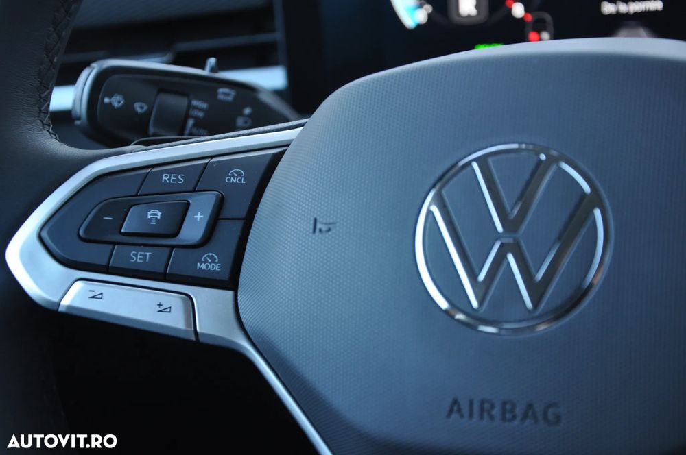 Volkswagen T-Roc 1.5 TSI DSG Life - 17