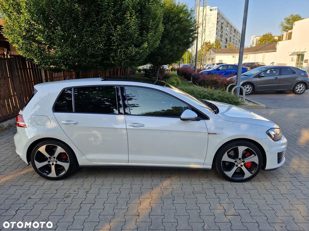 Volkswagen Golf - 7