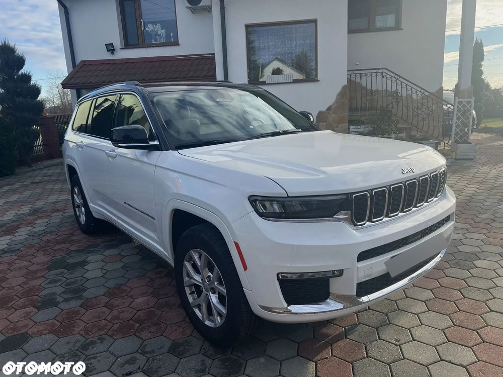 Jeep Grand Cherokee - 12