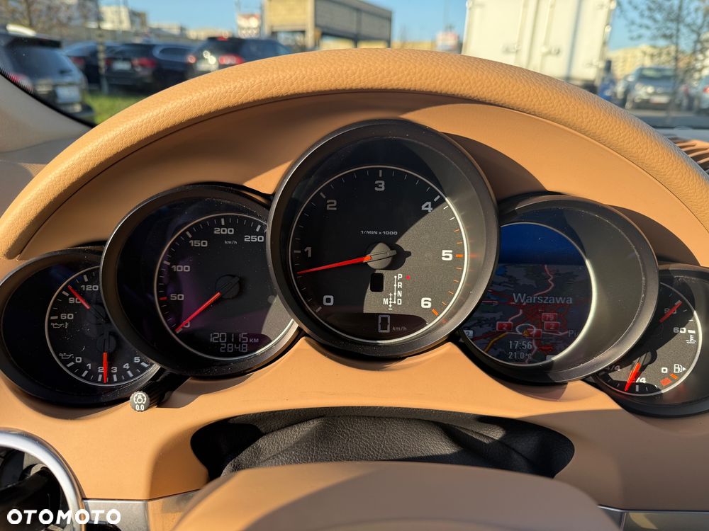 Porsche Cayenne Tiptronic S - 12