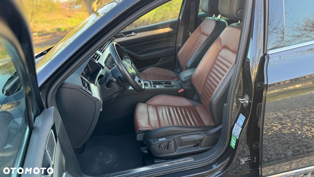 Volkswagen Passat 2.0 TDI SCR DSG Elegance - 26