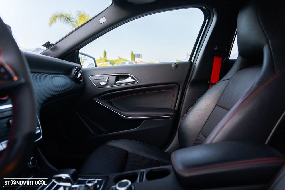 Mercedes-Benz A 45 AMG 4-Matic - 9