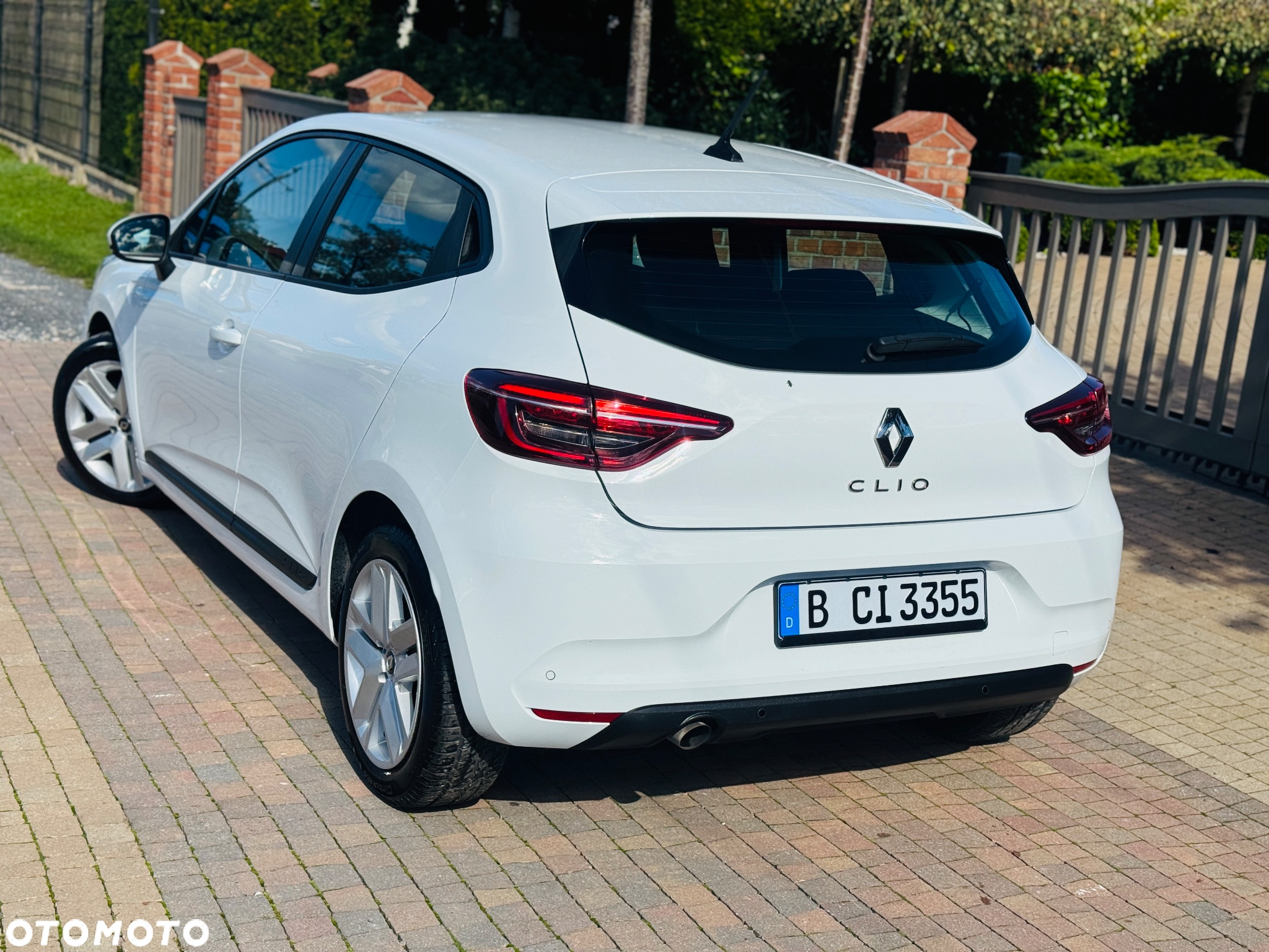 Renault Clio BLUE dCi 100 BUSINESS EDITION - 39
