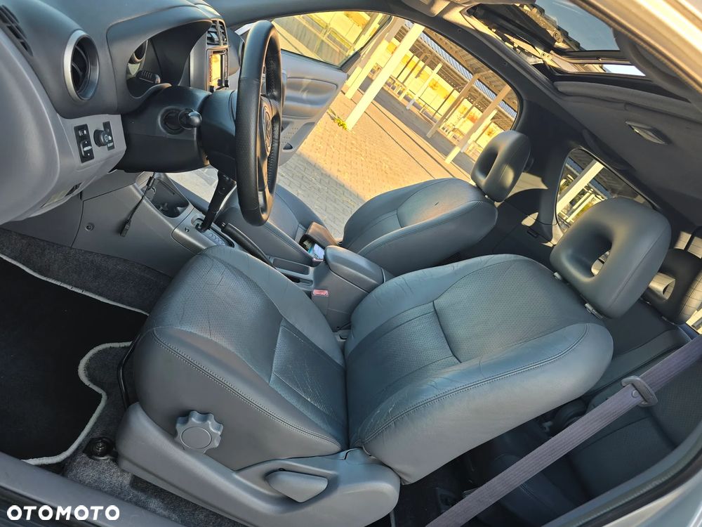 Toyota RAV4 - 19