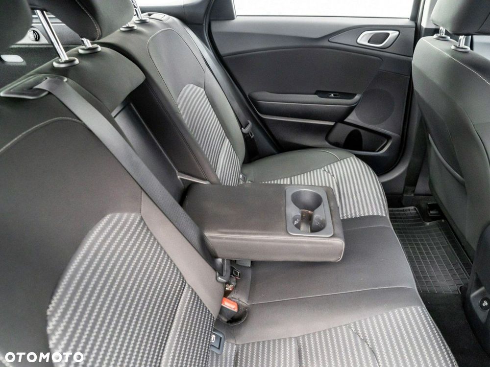 Kia Ceed 1.5 T-GDI M - 25