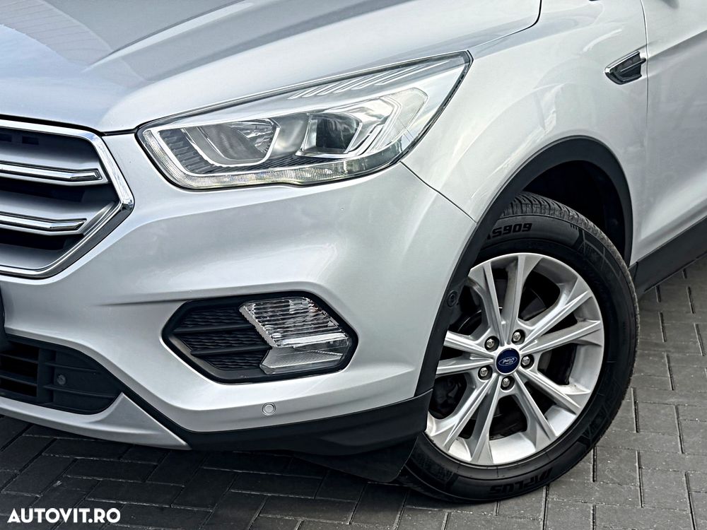 Ford Kuga - 12