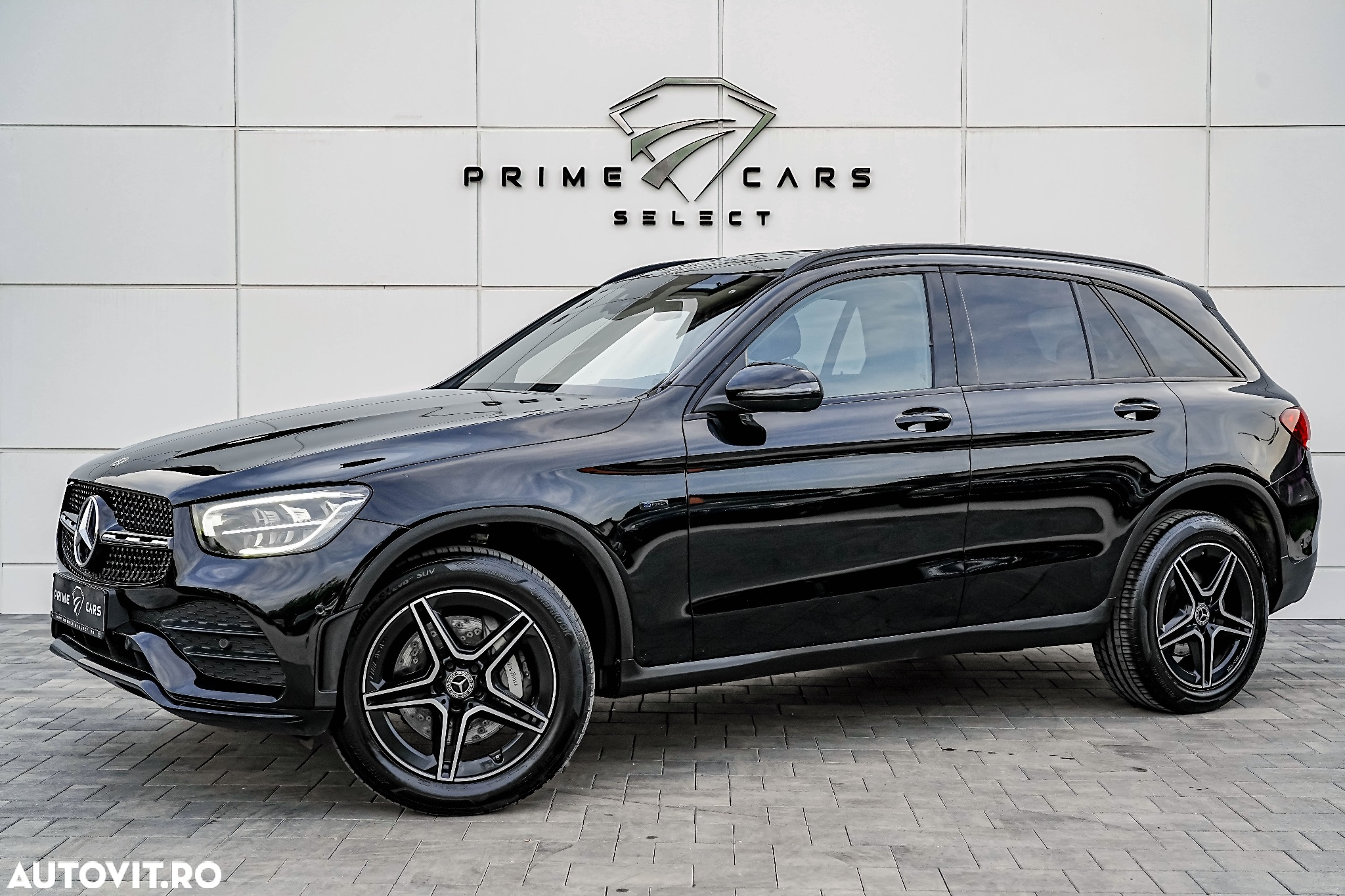 Mercedes-Benz GLC 300 e 4Matic 9G-TRONIC AMG Line - 18